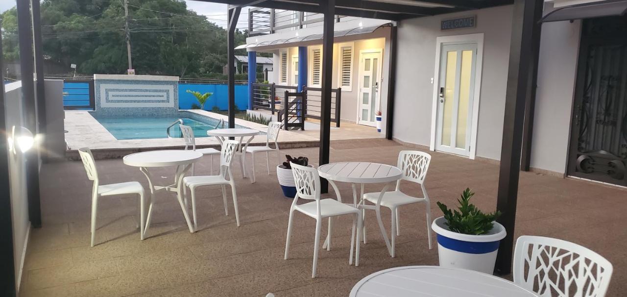 2 Palmas Str Hotel Aguadilla Exterior photo